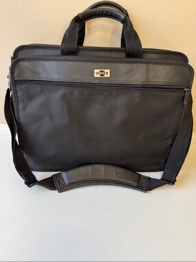 PORT Black Executive Laptop Briefcase - Professional Carry Bag